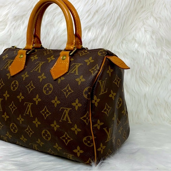 Authentic Louis Vuitton Monogram Speedy 25 Datecode: SP0031 - Picture 3 of 15